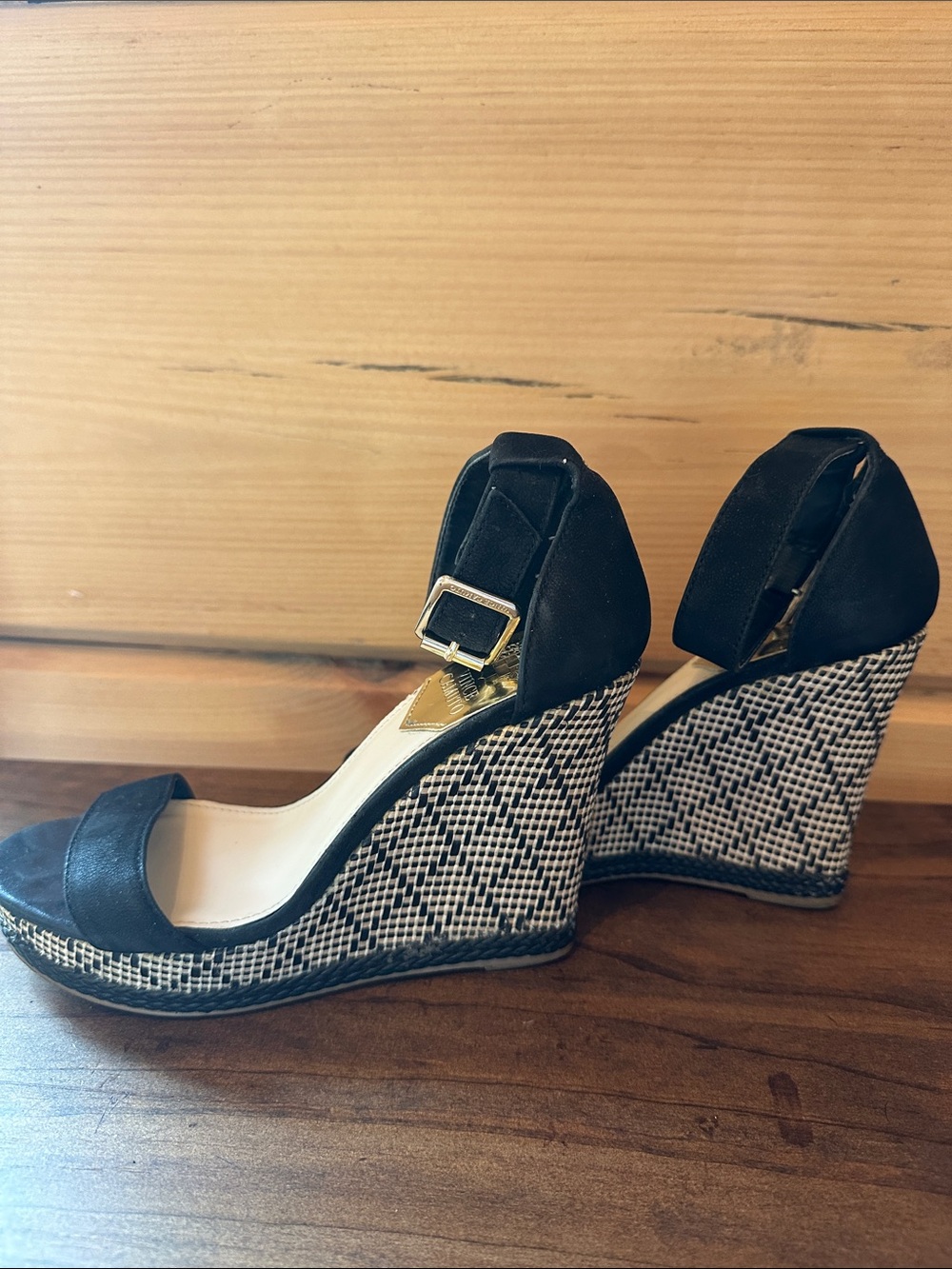 Vince Camuto Heels - Picture 4 of 7